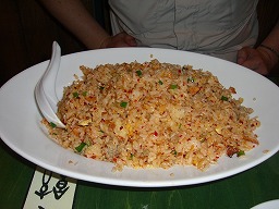 大盛りチャーハン