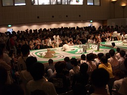 ギッシリになった会場内